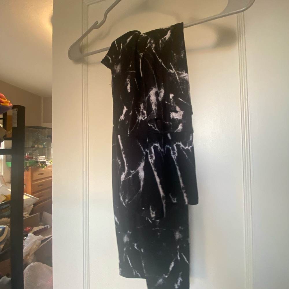 Old Navy Black and White Tie-Dye Legging